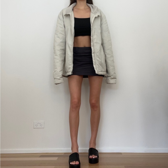 Zara light beige waterproof zip through bomber jacket 🤍 - Picture 4 of 10